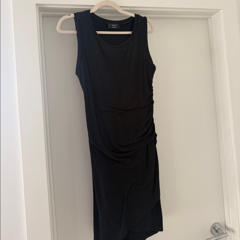 Vici black bodycon dress size M